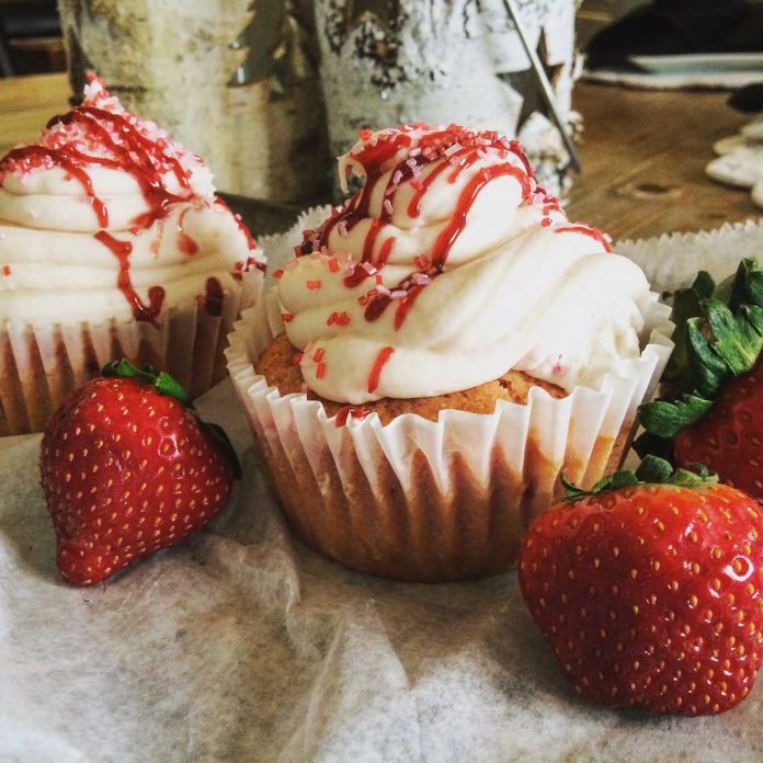 strawberry-shortcake-cupcakes Strawberry Shortcake Cupcakes