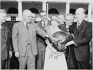 truman-thanksgiving Harry Truman receiving a turkey