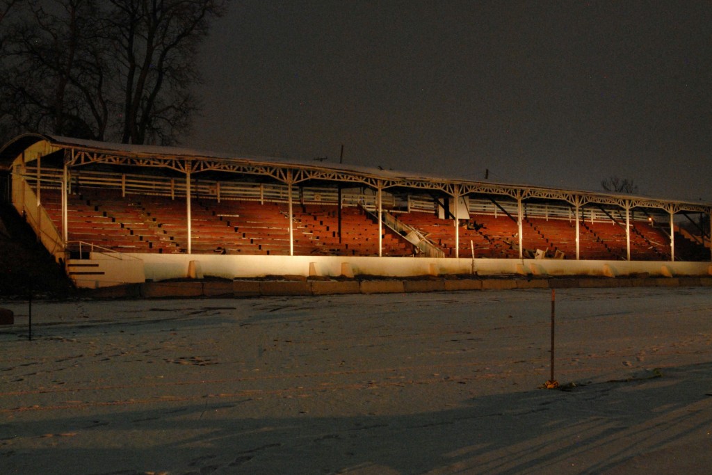 12_19 grandstand demo_night_2_houk