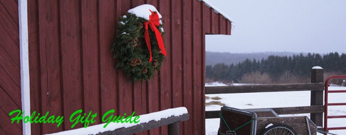 Christmas-barn Barn with Christmas wreath
