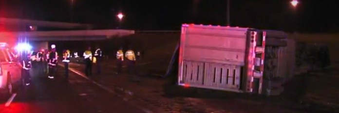 truck overturn/WKBN