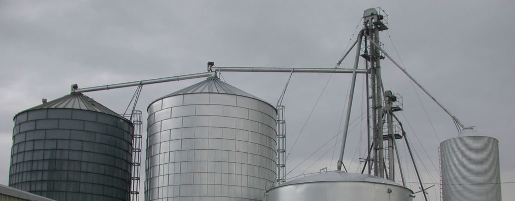 silos grain bins