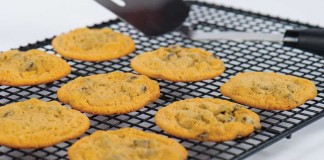 chocolate chip cookies