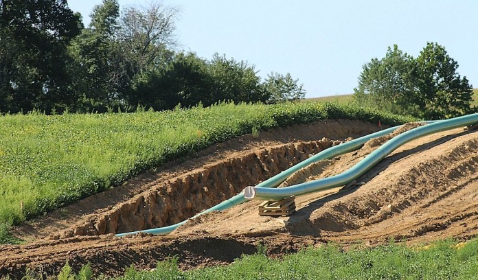 pipelines being installed pipeline installation
