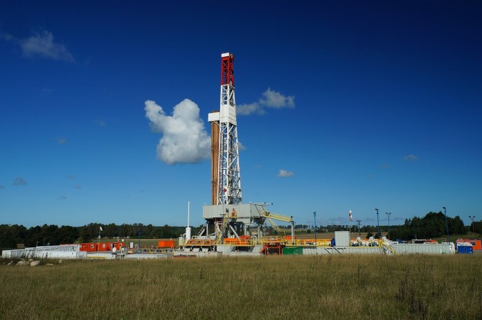 natural gas rig