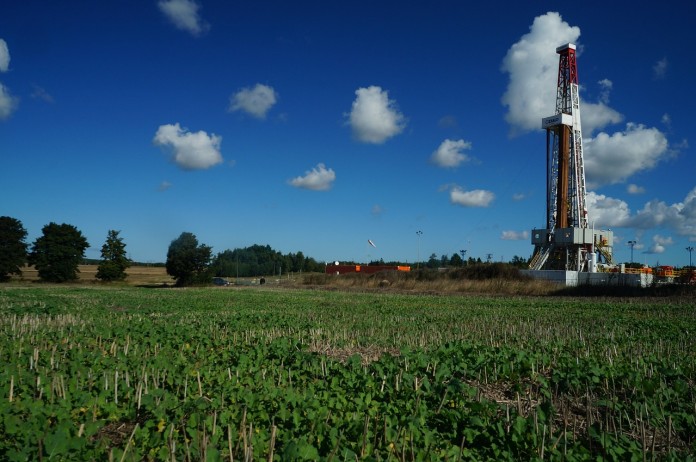 gas-863199_1280