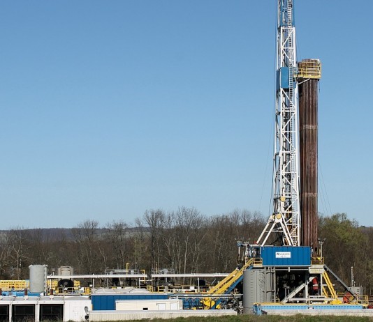 shale oil and gas drilling rig