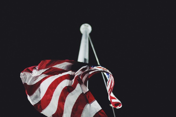 american-flag-1031627_1280
