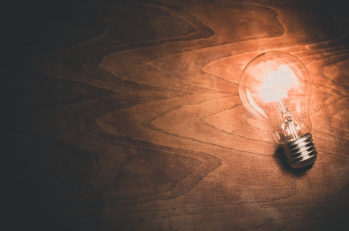 light-bulb-1246043_1280