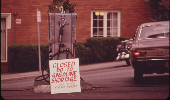 GASOLINE_SHORTAGE_-_NARA_-_548053 1973 oil embargo-triggered gasoline shortage