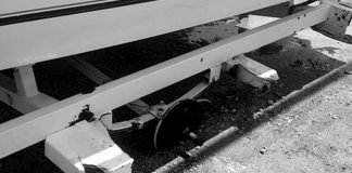Trailer wheel hub