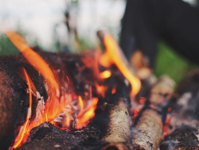 bonfire-926509_1280
