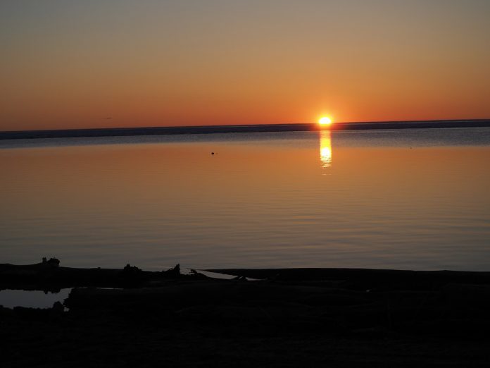 sunset-2096696_1280