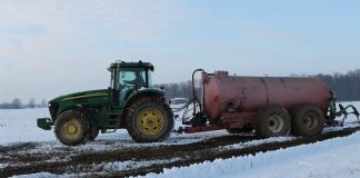 Winter manure spreading