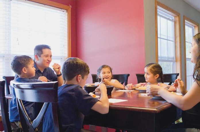 family-dinners-web