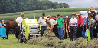 Walk-behind round baler