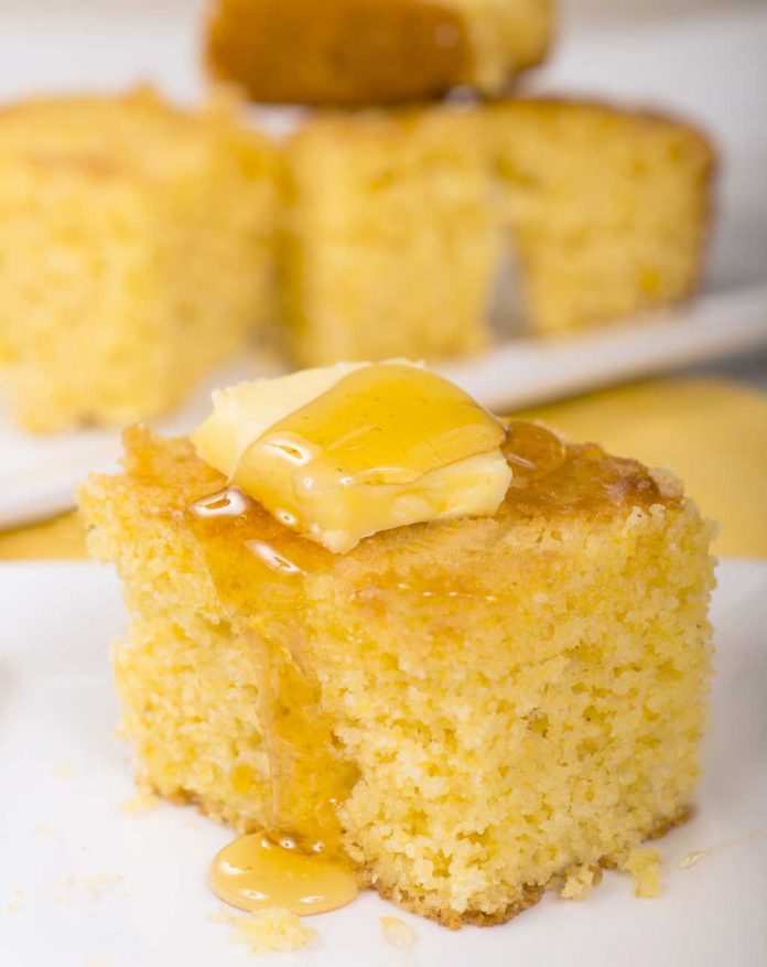 cornbread-whoney Cornbread with honey and butter