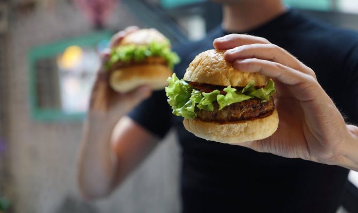Cultured vs real meat cell-cultured foods, fake meat