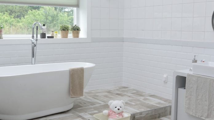 bathroom bathroom