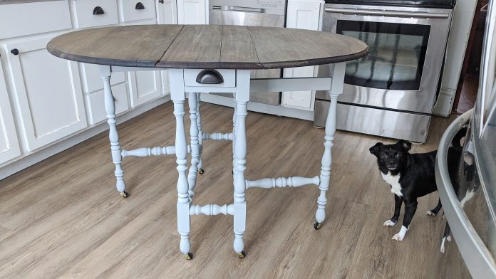 chalk-painted table chalk-painted table