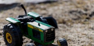 tractor