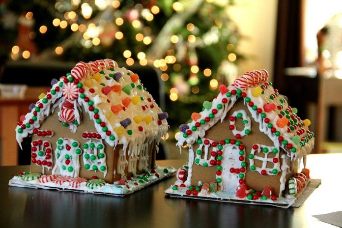 gingerbread house gingerbread house
