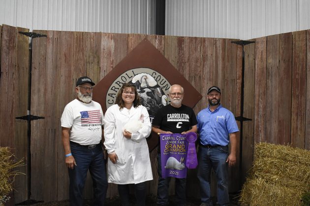 Grand Champion Market Rabbit Pen