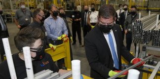 labor secretary tours factory