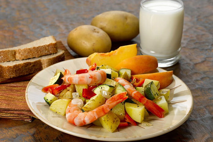 feature.web Summer Veggie and Shrimp Sauté