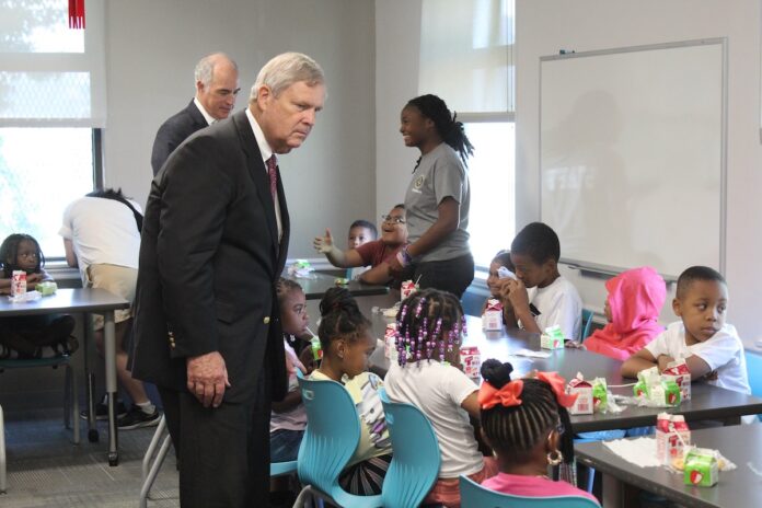 vilsack-in-pgh-2