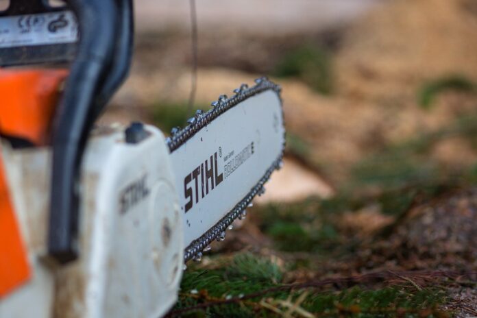 chainsaw chainsaw