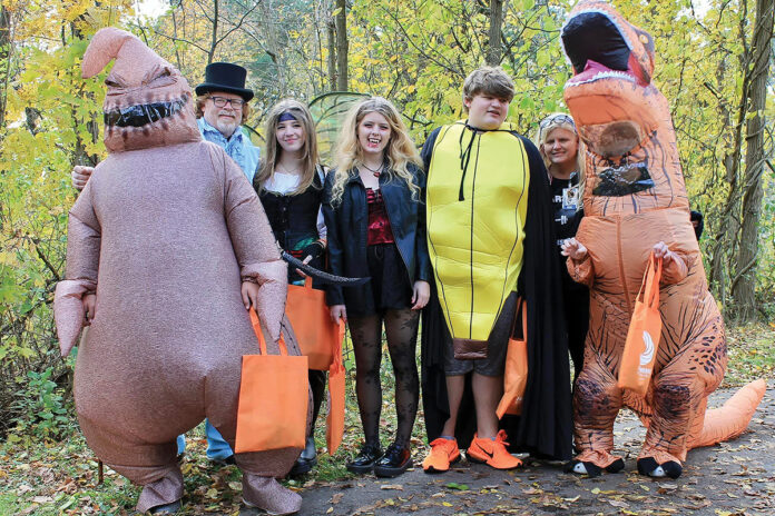 trick-or-treaters trick-or-treaters