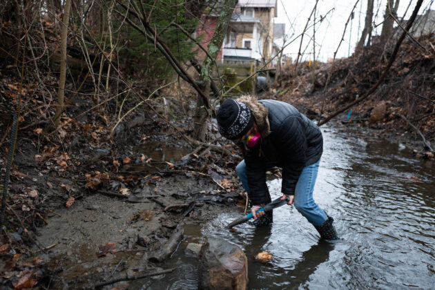 Christina Siceloff digging