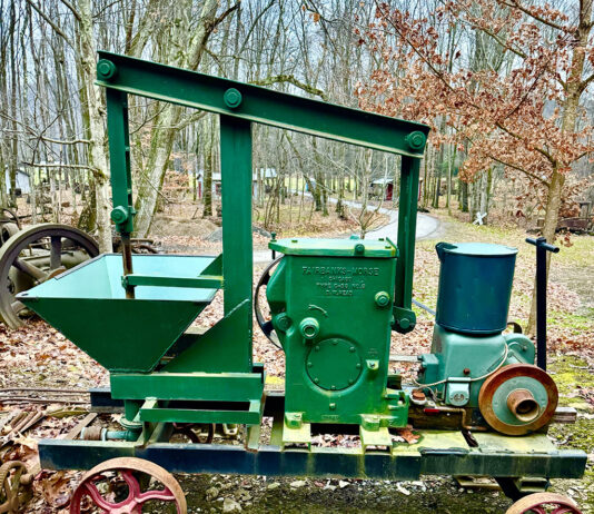 F-M engine and pumpjack