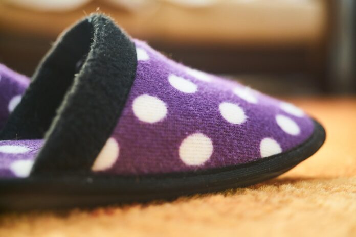 slippers slippers